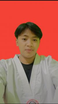 JUARA 1 SENIOR PEMULA U.62 PUTRI Setyaningsih 